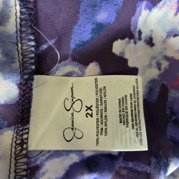 Jessica Simpson Blue and White Asymmetrical Sleeveless Blouse Size 2X - Picture 4 of 5